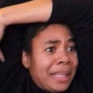 Meet your Posher, Armela